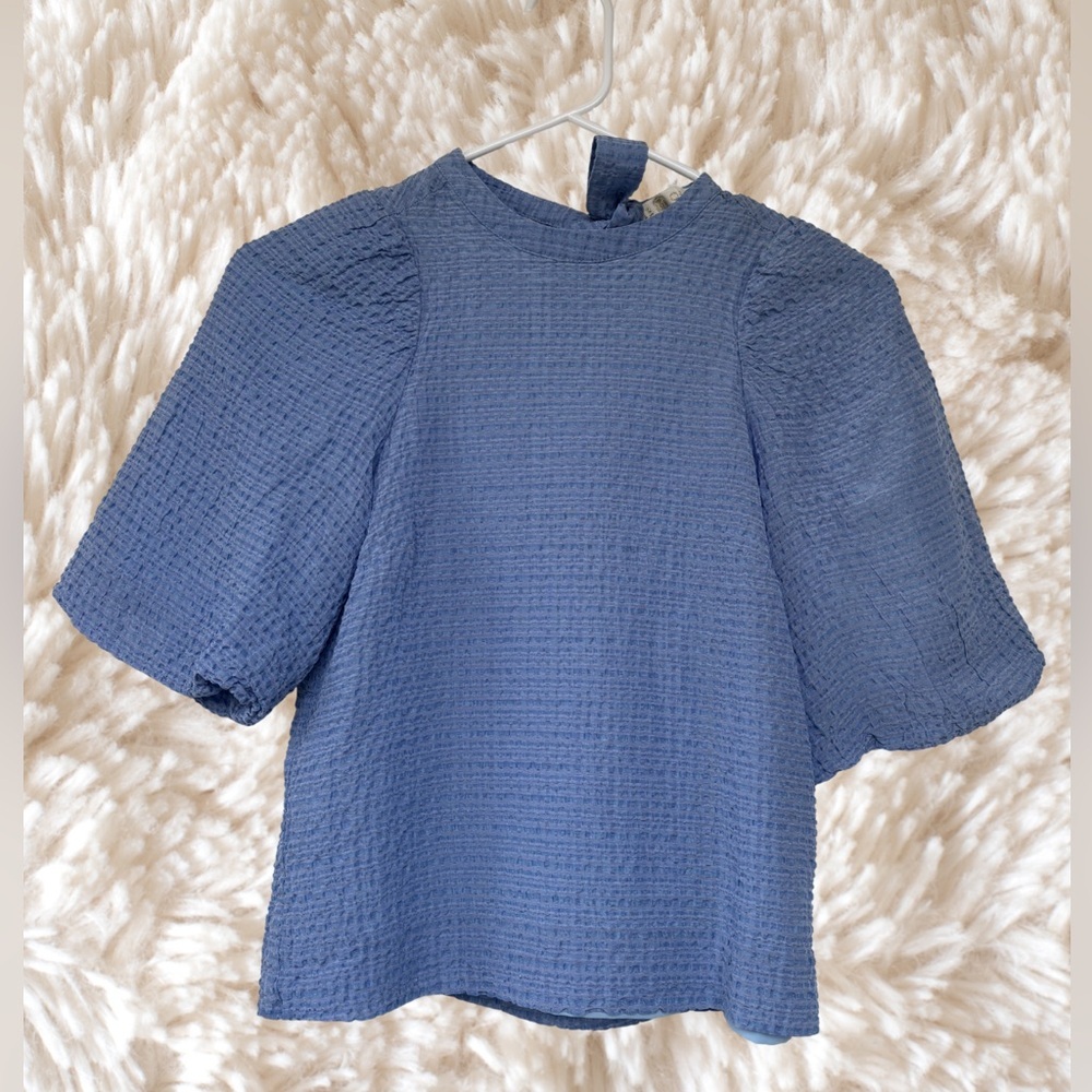 Title:
Textured Blue Puff Sleeve Top – Short Sleeve Crew Neck Blouse - Picture 2 of 8
